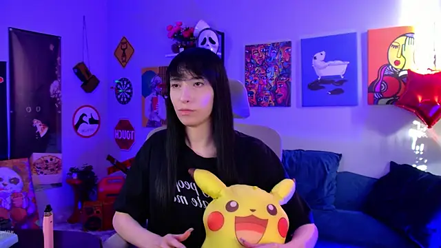 Snapshot of SeraphineSparda chatting on June 3, 2:33 pm SeraphineSparda online show from June 3, 2:33 pm