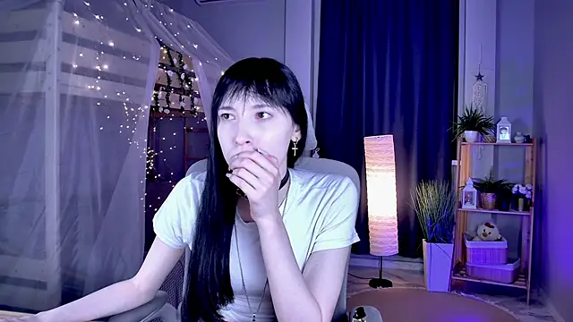 Snapshot of SeraphineSparda chatting on June 16, 11:24 am SeraphineSparda online show from June 16, 11:24 am