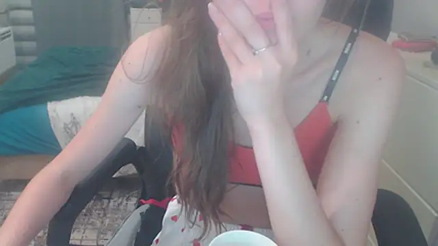 Snapshot of juili_juili chatting on May 18, 8:36 pm juili juili online show from May 18, 8:36 pm