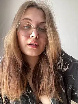 Snapshot of ecpochmak chatting on May 19, 12:22 pm ecpochmak online show from May 19, 12:22 pm