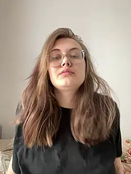 Snapshot of ecpochmak chatting on May 20, 10:10 am ecpochmak online show from May 20, 10:10 am
