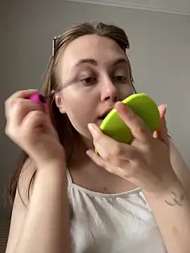 Snapshot of ecpochmak chatting on May 26, 12:45 pm ecpochmak online show from May 26, 12:45 pm