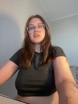 Snapshot of ecpochmak chatting on June 10, 5:56 pm ecpochmak online show from June 10, 5:56 pm