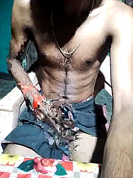 Snapshot of Tushu_under19_boy chatting on May 16, 5:23 pm Tushu under19 boy online show from May 16, 5:23 pm