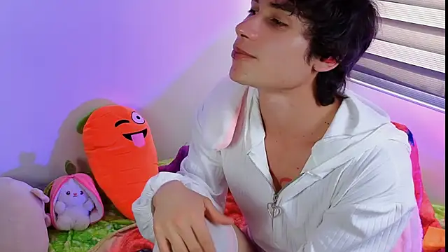 Snapshot of LittleTymmy chatting on June 3, 7:30 pm LittleTymmy online show from June 3, 7:30 pm