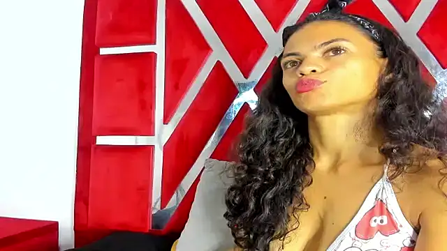 Snapshot of cristalxht chatting on June 5, 6:52 am cristalxht online show from June 5, 6:52 am