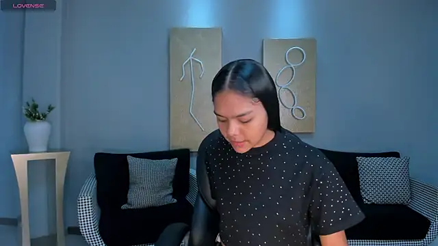 Snapshot of SaphiraJames chatting on June 17, 5:58 pm SaphiraJames online show from June 17, 5:58 pm