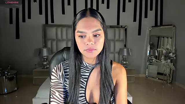 Snapshot of SaphiraJames chatting on July 19, 2:48 am SaphiraJames online show from July 19, 2:48 am