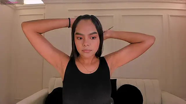 Snapshot of SaphiraJames chatting on July 22, 1:52 am SaphiraJames online show from July 22, 1:52 am