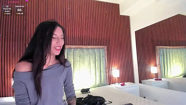 Snapshot of Irelia_1 chatting on May 6, 8:03 pm Irelia 1 online show from May 6, 8:03 pm