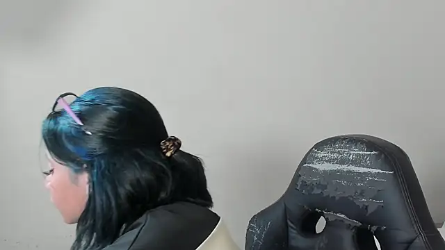 Snapshot of jessicamoonn chatting on May 26, 10:28 pm jessicamoonn online show from May 26, 10:28 pm