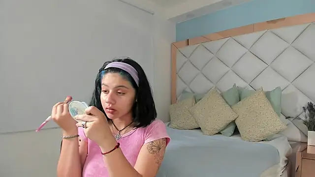 Snapshot of jessicamoonn chatting on June 2, 5:37 pm jessicamoonn online show from June 2, 5:37 pm