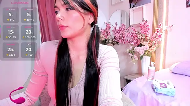 Snapshot of Aili_queen chatting on May 26, 12:56 pm Aili queen online show from May 26, 12:56 pm