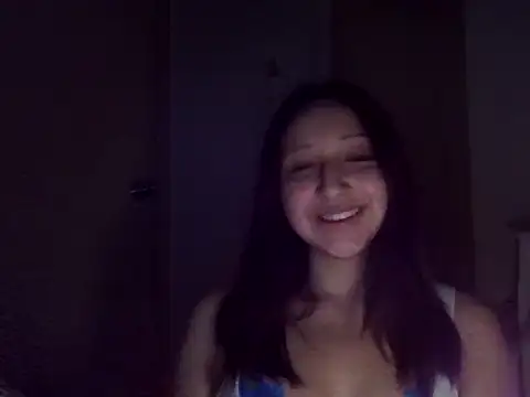 Snapshot of 010874 chatting on May 30, 4:20 am 010874 online show from May 30, 4:20 am