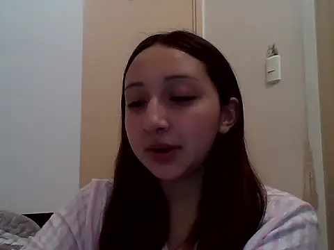 Snapshot of 010874 chatting on June 5, 4:30 am 010874 online show from June 5, 4:30 am