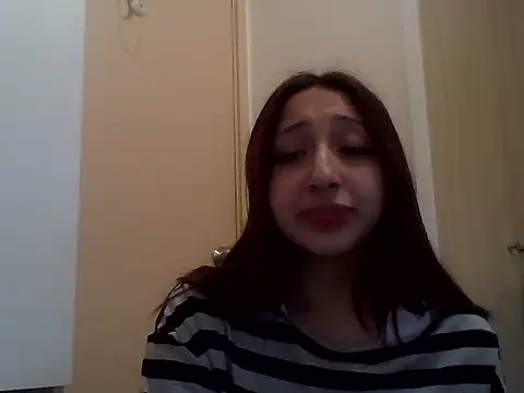Snapshot of 010874 chatting on June 12, 9:46 pm 010874 online show from June 12, 9:46 pm