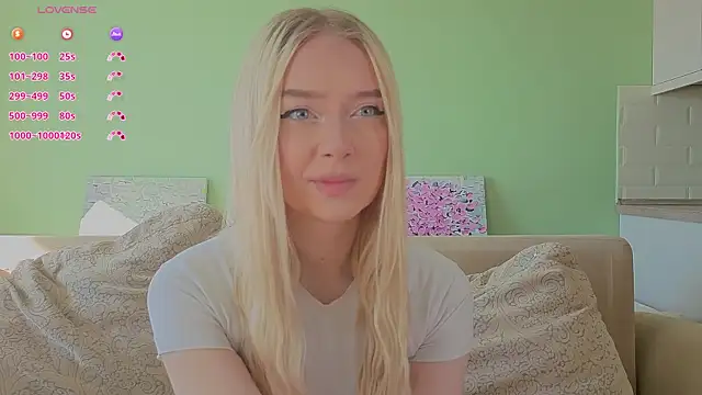 Chanelbayerr online show from May 6, 3:24 am