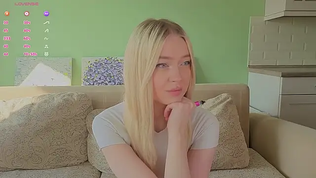 Chanelbayerr online show from May 8, 3:12 am