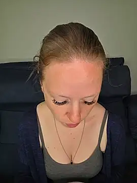SweetGermanAlina online show from June 18, 10:19 am