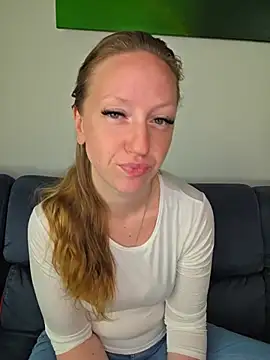 SweetGermanAlina online show from July 5, 8:43 am
