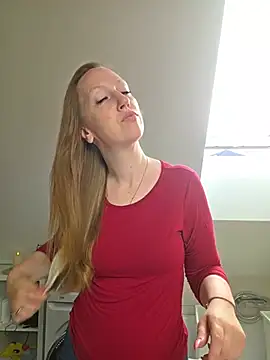 SweetGermanAlina online show from July 16, 9:48 am