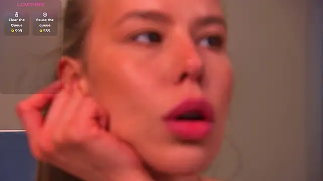 AshleyRoyse online show from June 2, 3:03 pm