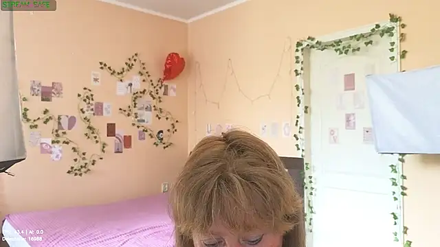 Snapshot of Melania_Cook chatting on June 30, 10:27 am Melania Cook online show from June 30, 10:27 am