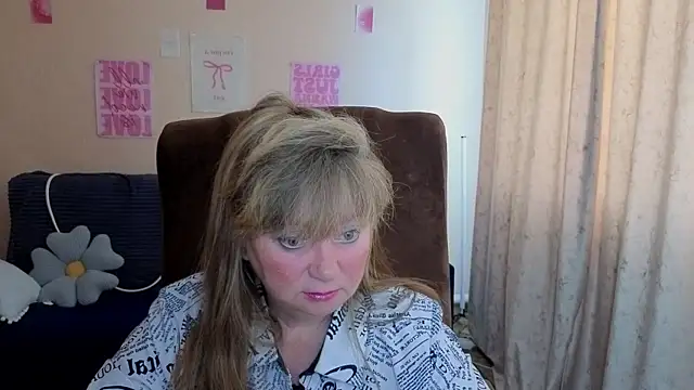 Snapshot of Melania_Cook chatting on July 1, 10:17 am Melania Cook online show from July 1, 10:17 am
