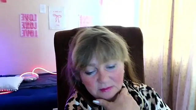 Snapshot of Melania_Cook chatting on July 2, 11:16 am Melania Cook online show from July 2, 11:16 am