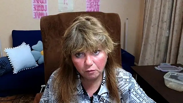 Snapshot of Melania_Cook chatting on July 28, 9:47 pm Melania Cook online show from July 28, 9:47 pm