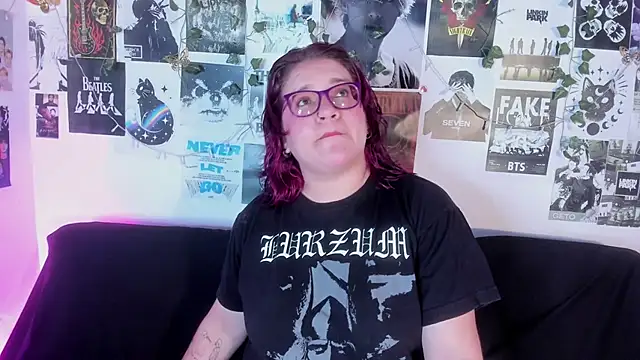 helleen21 online show from June 6, 7:24 am