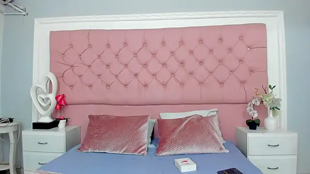 SarahDoll   online show from June 17, 1:56 pm