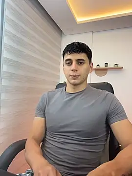 Snapshot of MarkAiken chatting on June 4, 9:32 pm MarkAiken online show from June 4, 9:32 pm