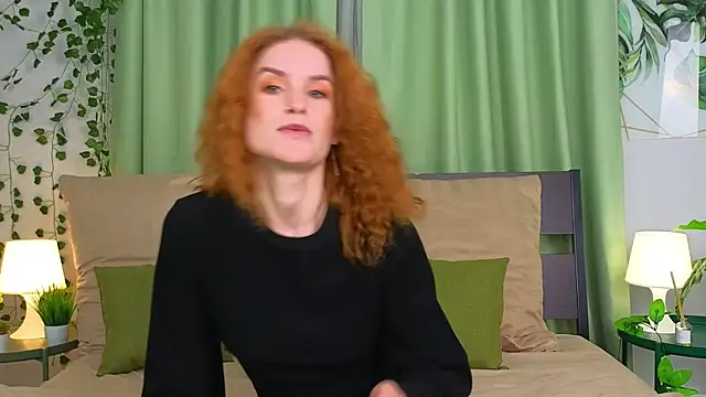 Snapshot of NinellSky chatting on August 1, 2:33 am NinellSky online show from August 1, 2:33 am