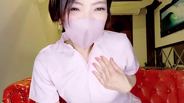 Naomi 00122 online show from June 7, 2:10 pm