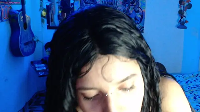 Snapshot of bastethott chatting on June 12, 3:38 am bastethott online show from June 12, 3:38 am