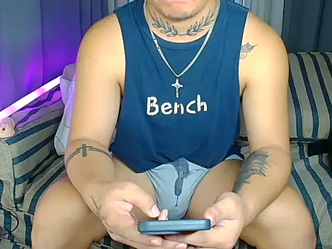 Snapshot of Ashtonfuckingboi chatting on June 23, 1:58 am Ashtonfuckingboi online show from June 23, 1:58 am