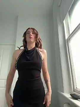 Snapshot of daisycollins chatting on May 26, 10:50 pm daisycollins online show from May 26, 10:50 pm