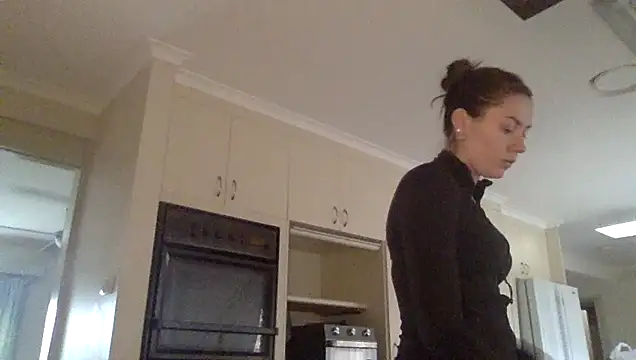 Snapshot of daisycollins chatting on May 28, 3:04 am daisycollins online show from May 28, 3:04 am