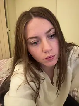 Snapshot of daisycollins chatting on June 2, 10:50 am daisycollins online show from June 2, 10:50 am