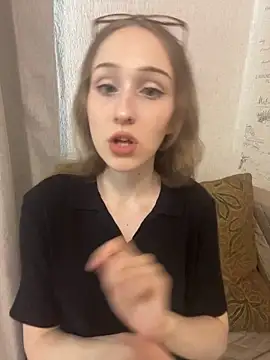 MeowyChans online show from July 4, 9:26 am