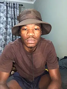 Snapshot of thandolezwe1 chatting on May 4, 11:45 pm thandolezwe1 online show from May 4, 11:45 pm