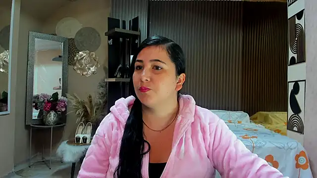 BBWLuxuryMuse online show from May 6, 11:26 am