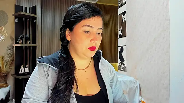 BBWLuxuryMuse online show from May 15, 11:06 am