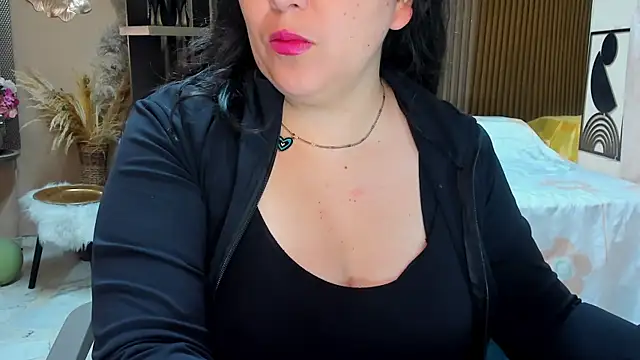 BBWLuxuryMuse online show from May 19, 11:49 am