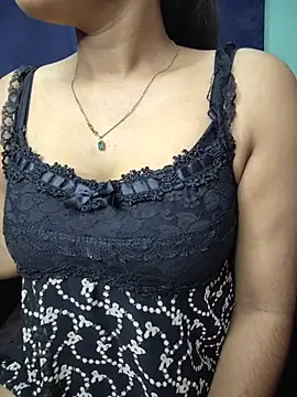 Snapshot of Menaxi_Baby7 chatting on May 30, 7:11 pm Menaxi Baby7 online show from May 30, 7:11 pm