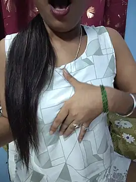 Snapshot of Menaxi_Baby7 chatting on July 28, 3:21 pm Menaxi Baby7 online show from July 28, 3:21 pm