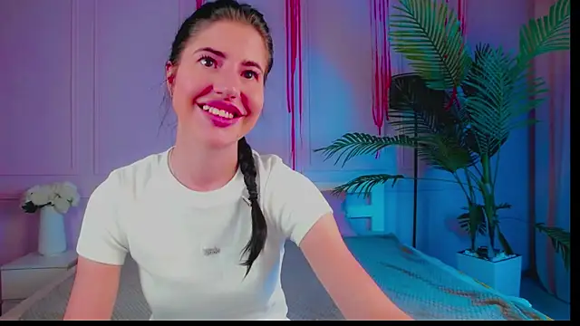 Emily xoo online show from May 26, 8:05 pm