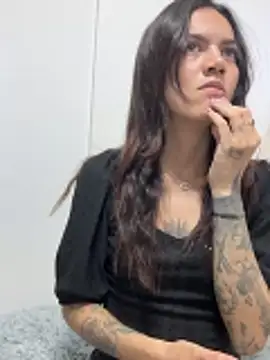 Snapshot of VeroJenkins_ chatting on May 18, 3:24 am VeroJenkins online show from May 18, 3:24 am