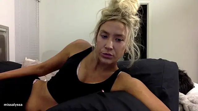 Misss alyssaaa online show from June 8, 4:24 am